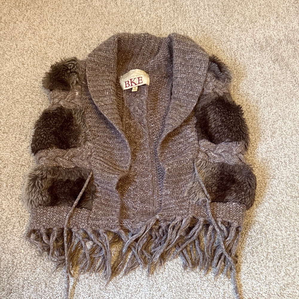BKE Women's Textured Gray and Brown Poncho